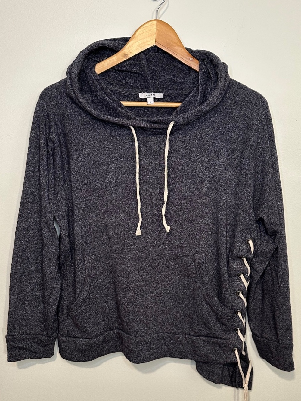 Maette Gray Hoodie Large